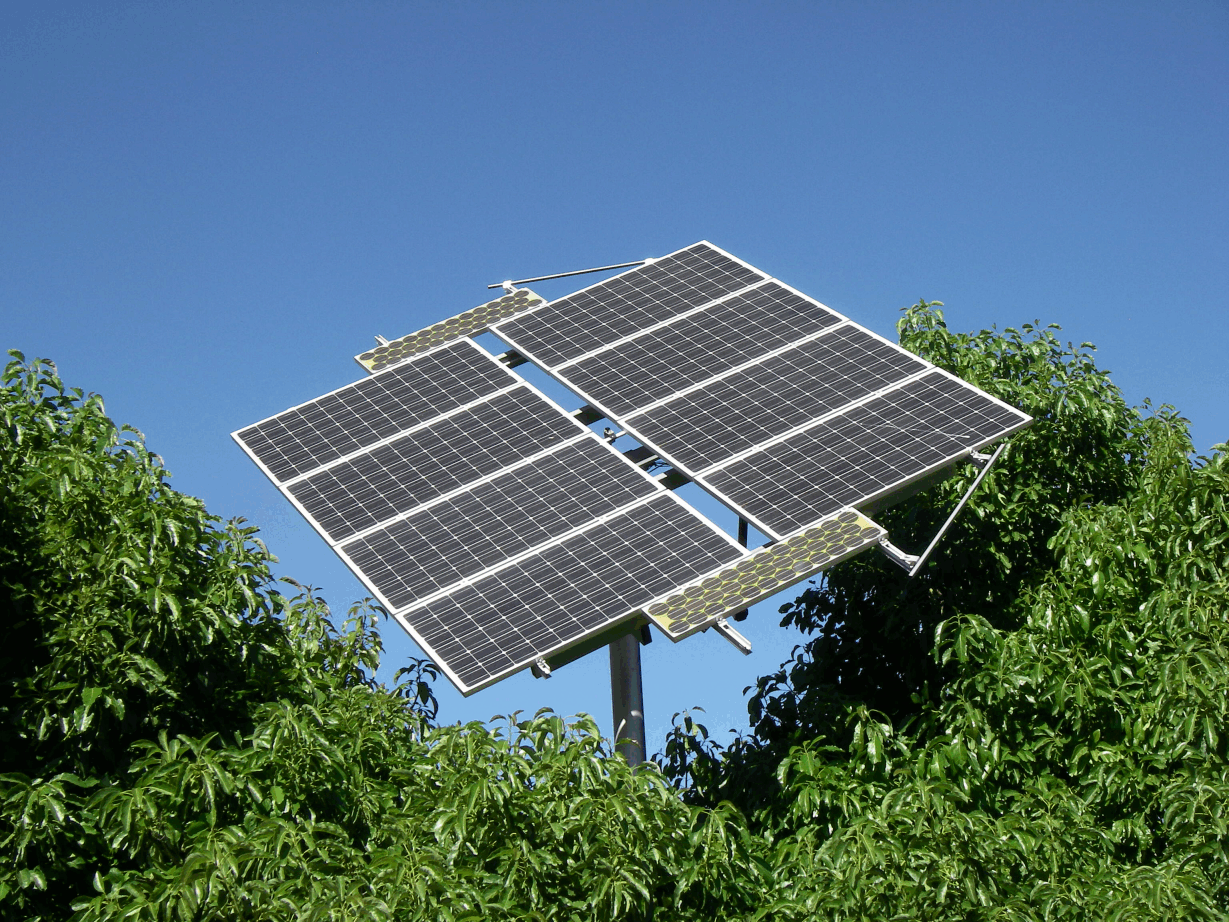 Солнечный трекер. Солнечный трекер (Solar Tracker). Tracker Solar Panels. Трекер для солнечных панелей. Солнечная энергия.